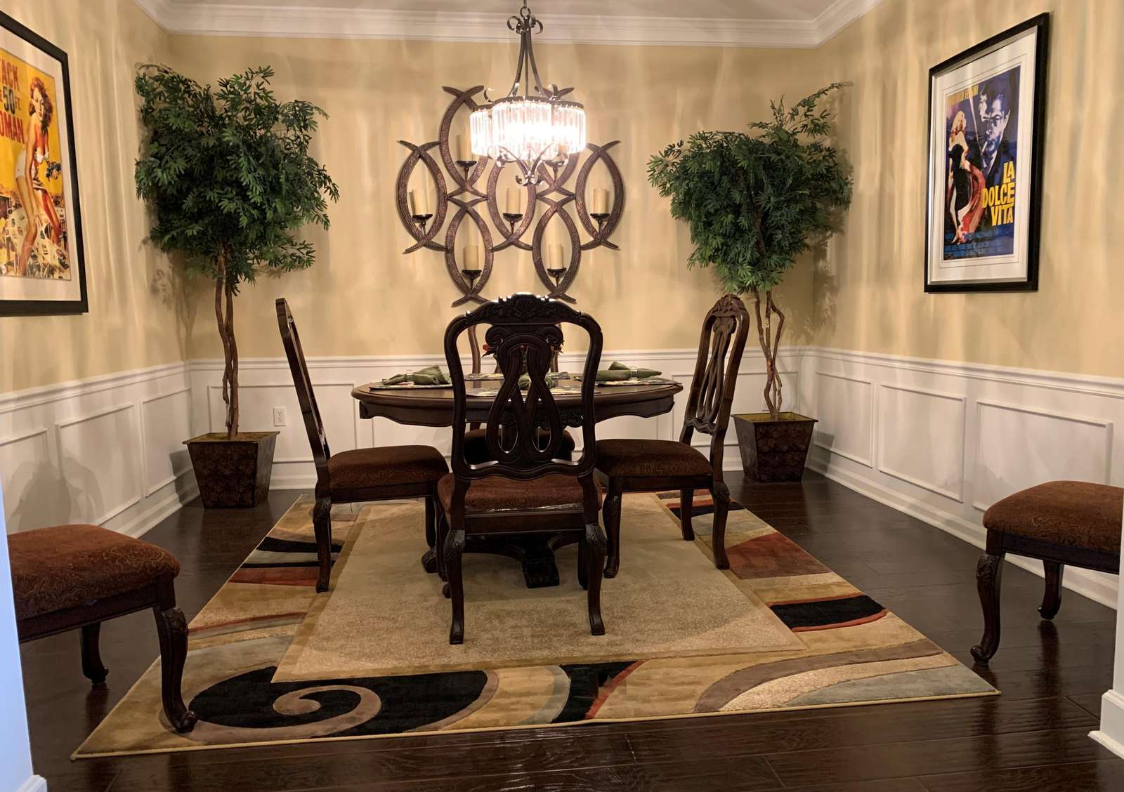 Dining room with seating for six