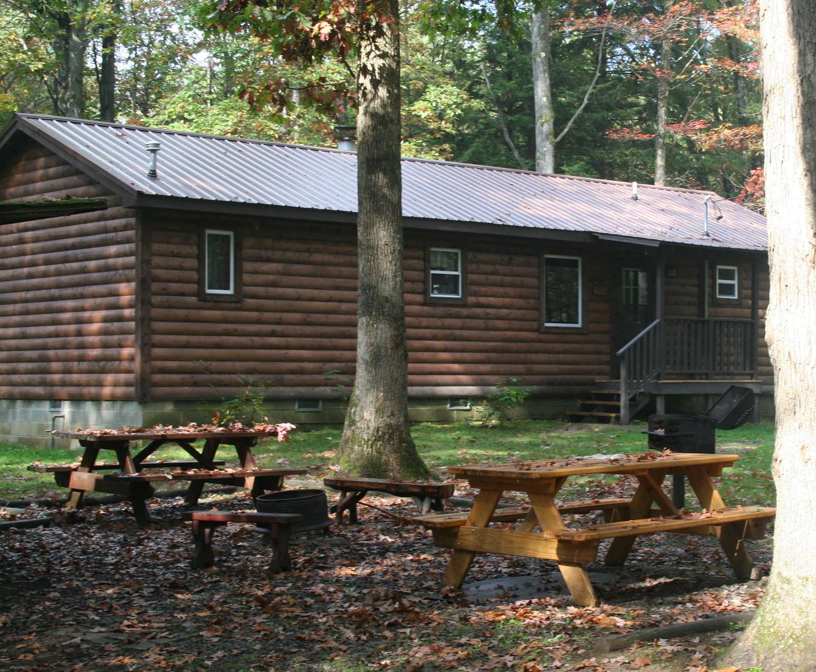 Fall at Hidden Oaks showing Picnic Area
