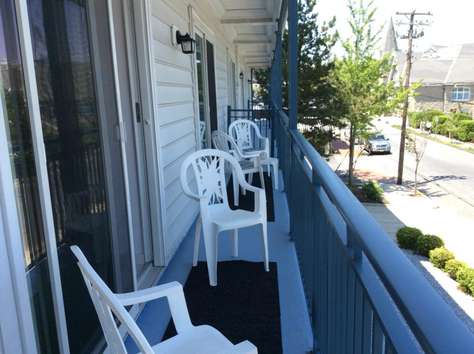 balcony