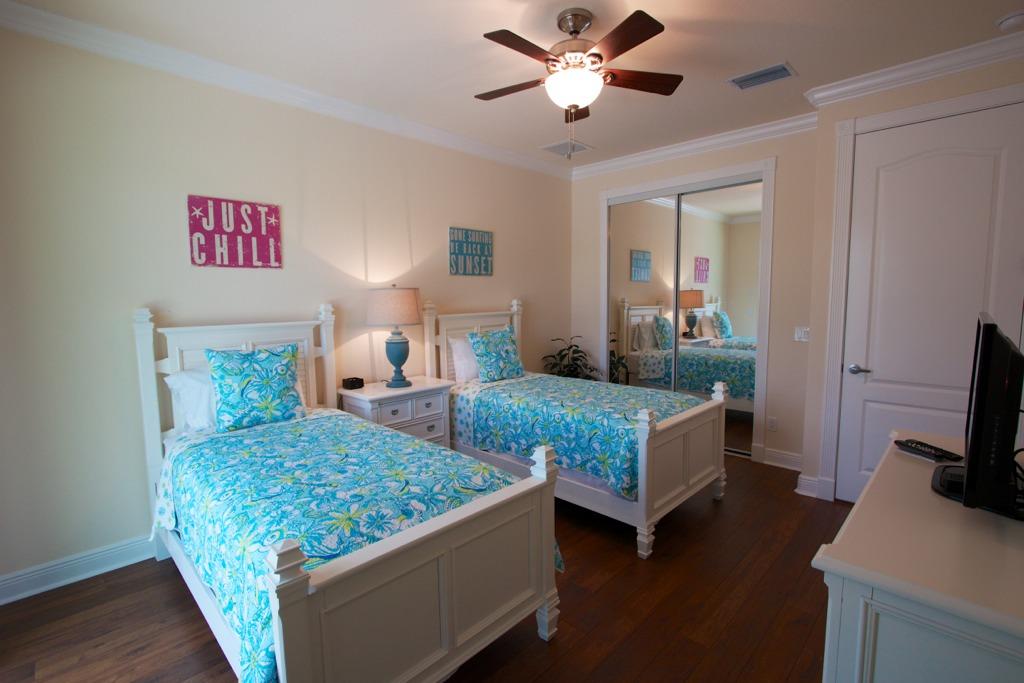 Wischis Florida Home - Vacation Rentals Cape Coral I Property Management I Real Estate