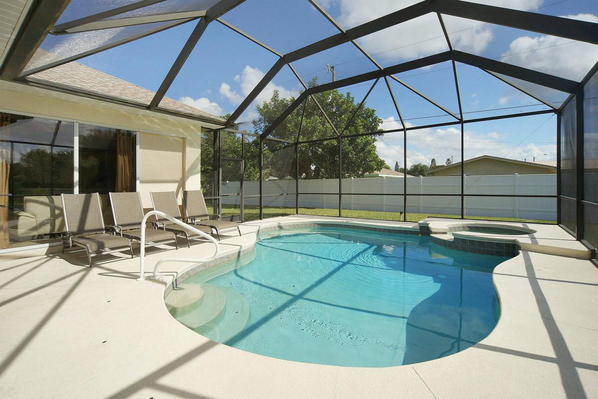 Wischis Florida Home - Vacation Rentals Cape Coral I Property Management I Real Estate
