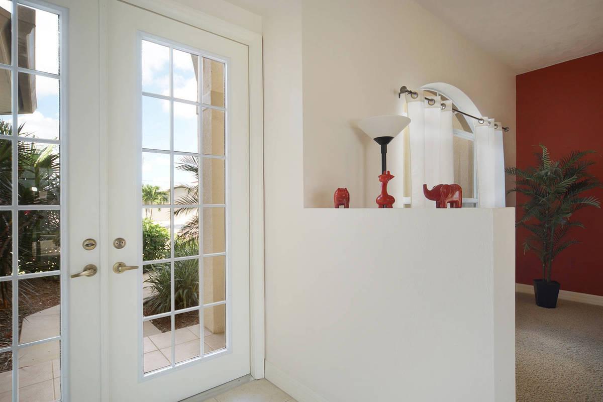 Wischis Florida Home - Vacation Rentals Cape Coral I Property Management I Real Estate