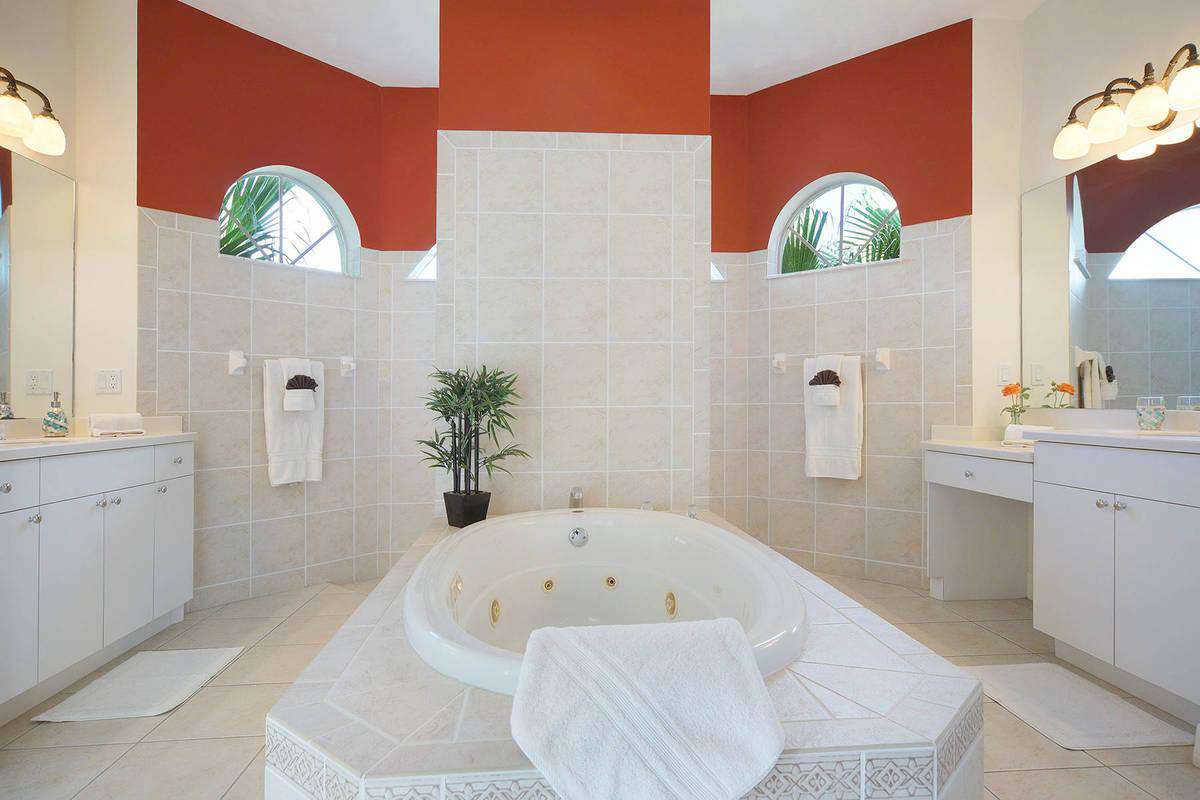 Wischis Florida Home - Vacation Rentals Cape Coral I Property Management I Real Estate