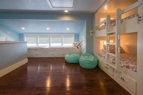 3rd Floor Loft Area - Sleeps 6 in Bunk Type Beds
