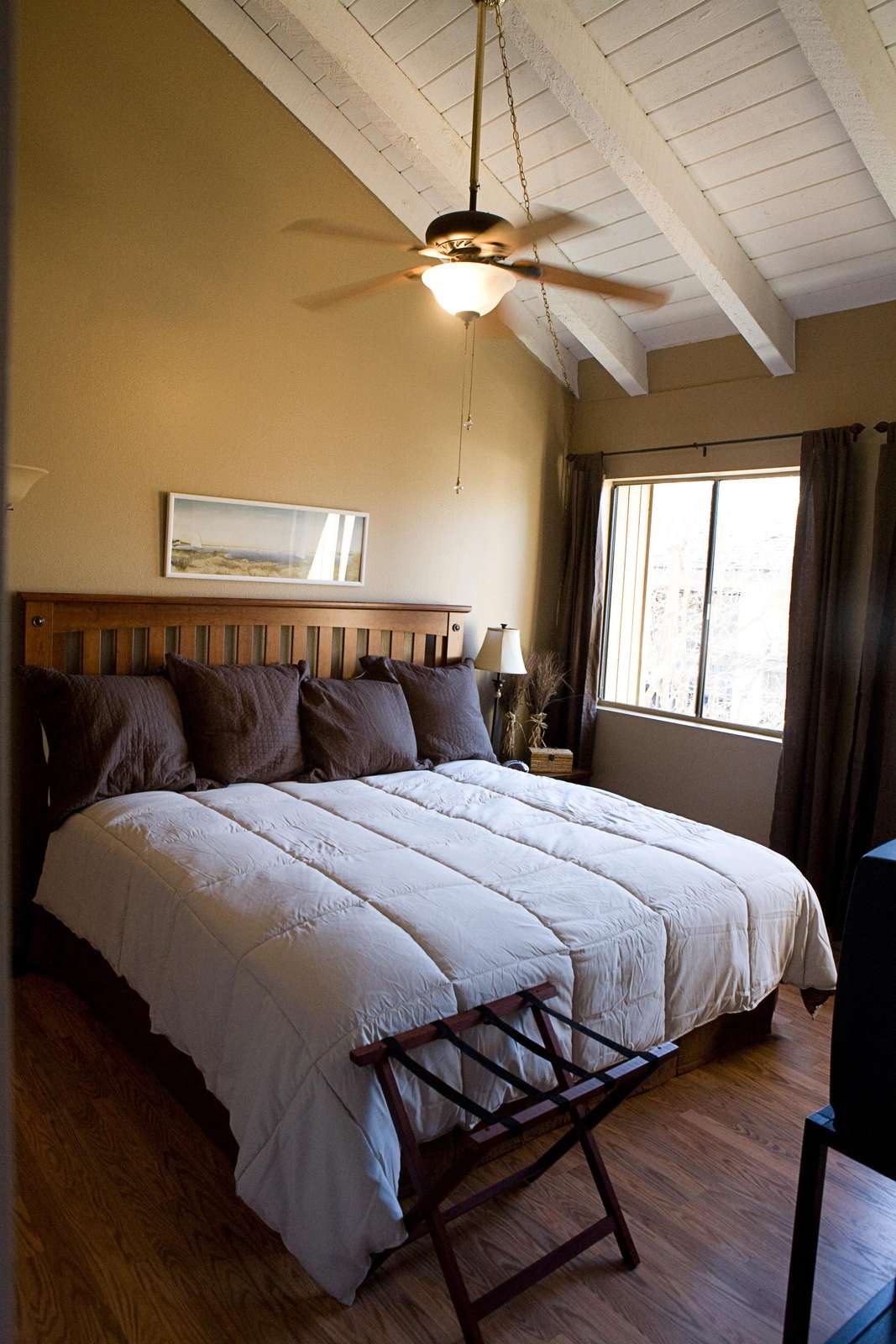 SoCal Coast Room w/ King