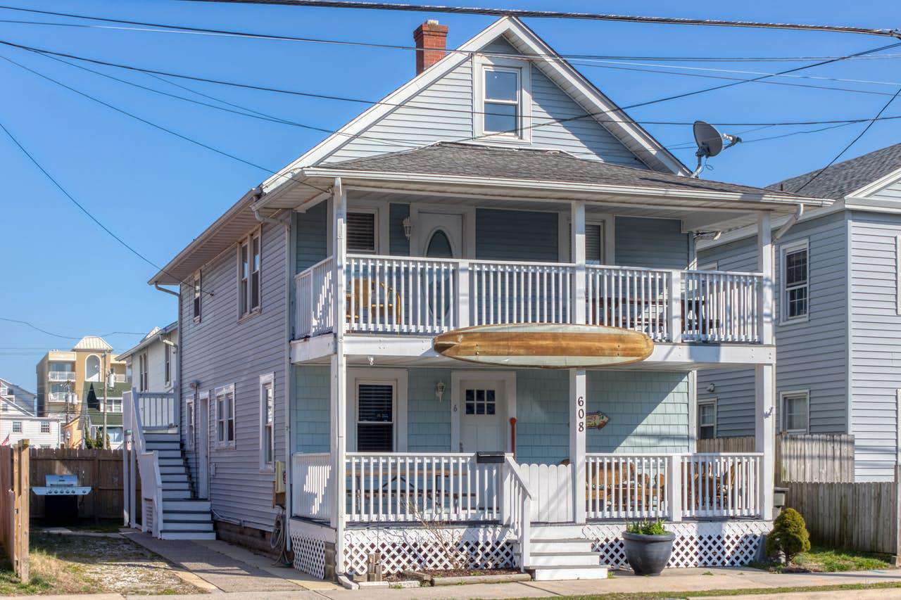 4 Bedrooms Cottage In Ocean City Md Beach House Vacation Rentals