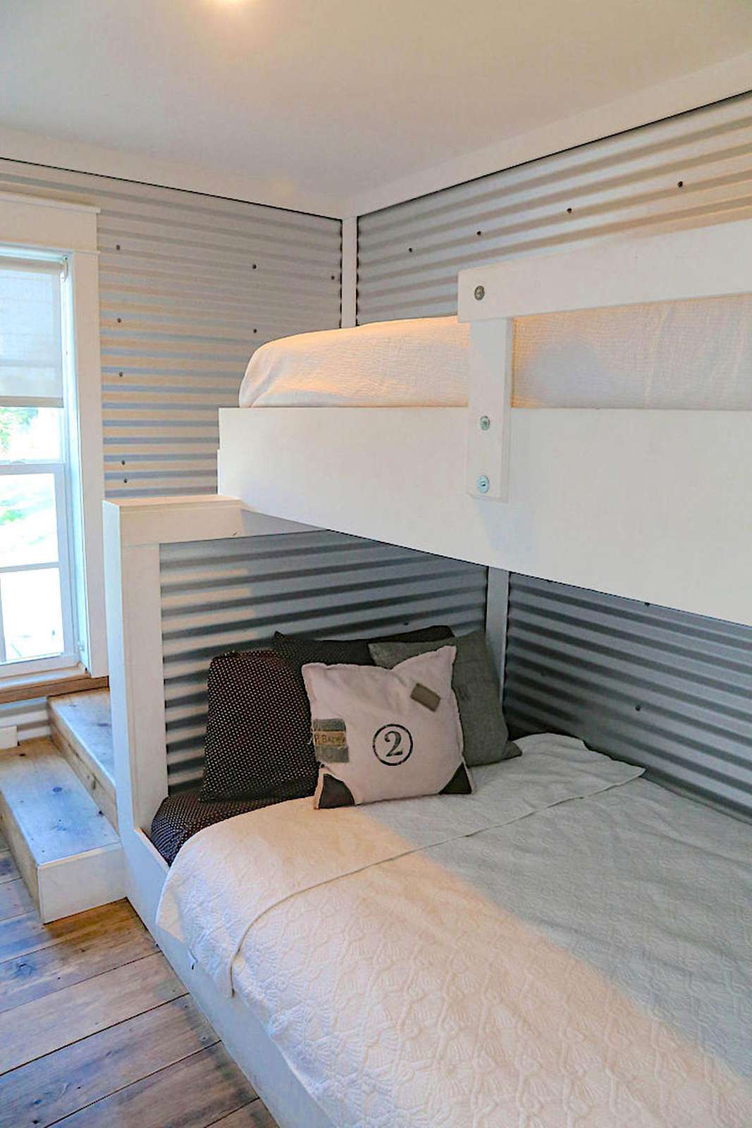 BR 7 Full bed/twin bunk and flat screen