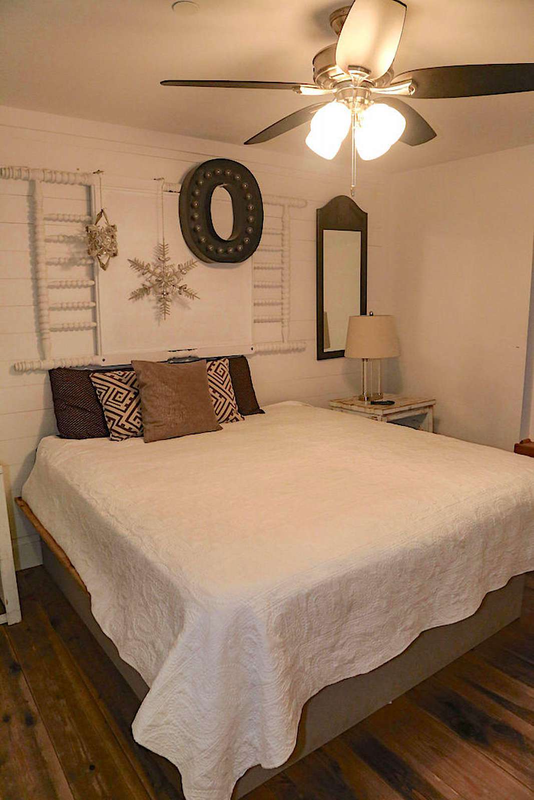 Bedroom # 9 king bed/bath overlooking the gulf