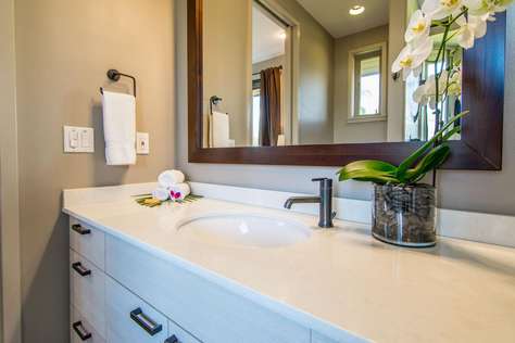 Bath shared between BR 1 and BR 2