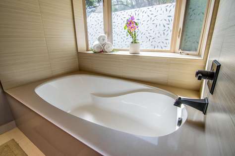 Large Soaking Tub in Master Bath