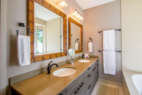 Dual vanities in Master Bath