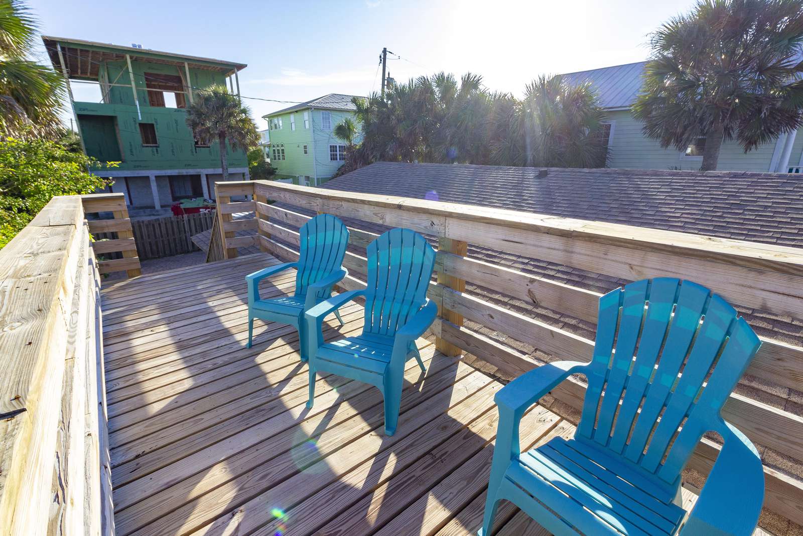 Tiki Hut Viewing Deck!