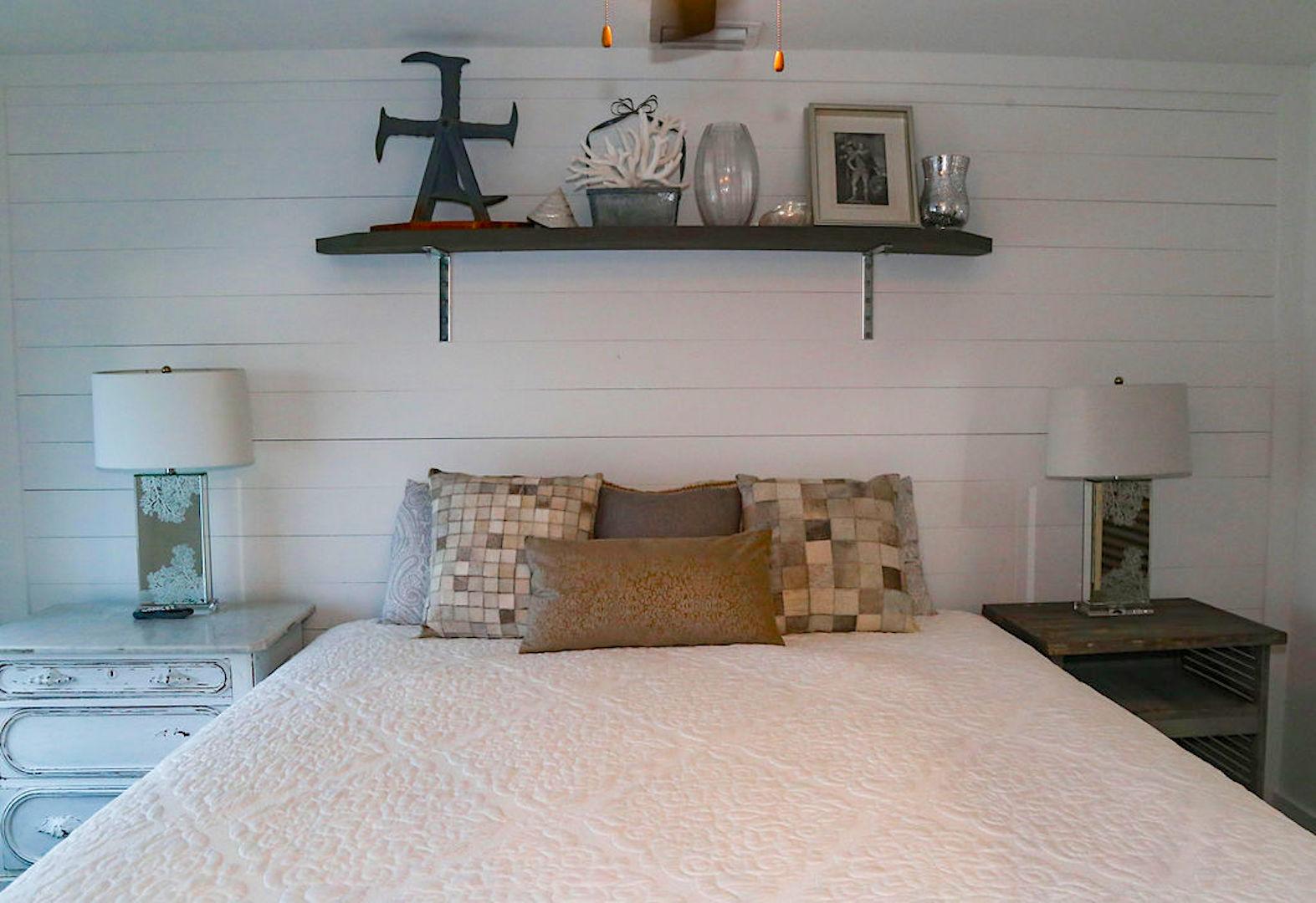 BR # 1 has king bed/bath/flat screen