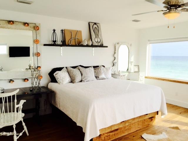 Br # 4 bridal suite/king bed, slipper tub, bath, gulf views