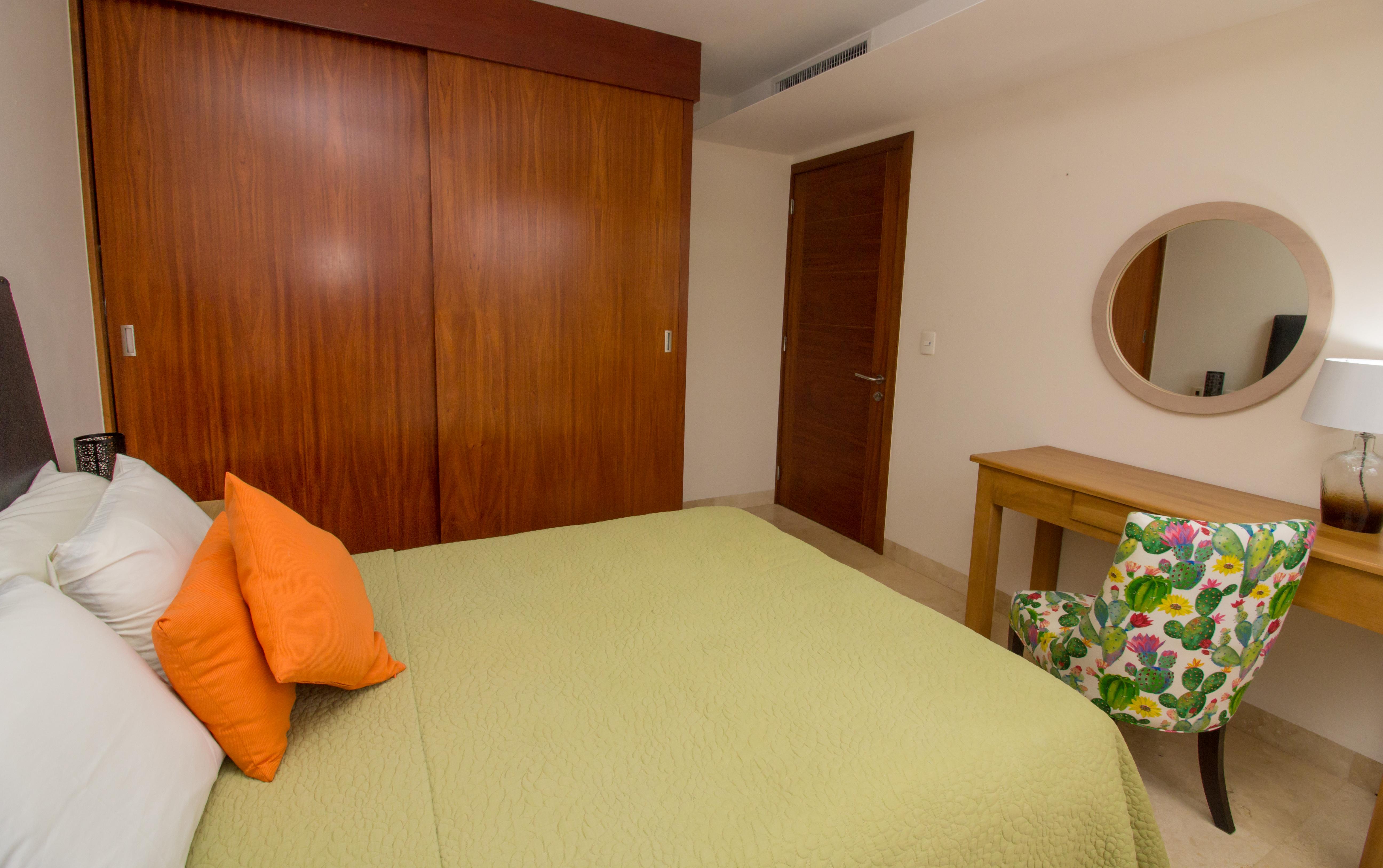 Second bedroom with workspace