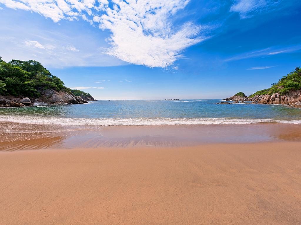 Direct beach access to Playa Arrocito