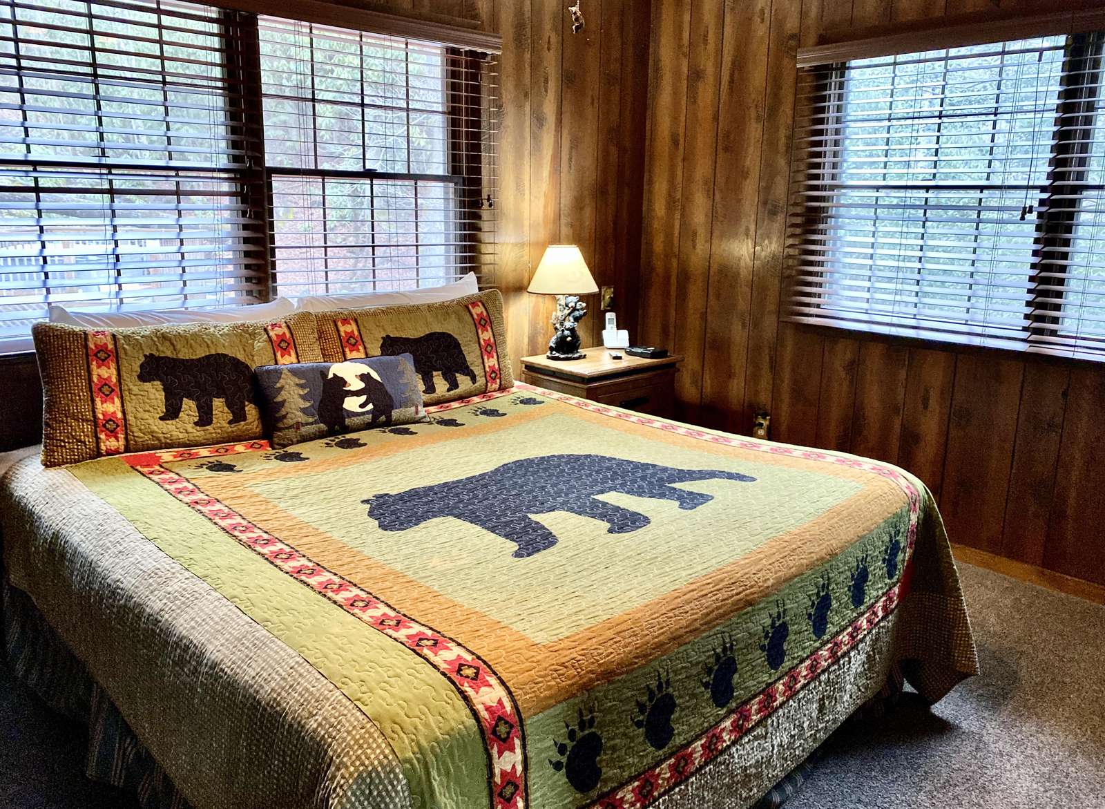 Plush and Luxurious King Bed. Open the windows to listen to the Creek and enjoy fresh mountain air...