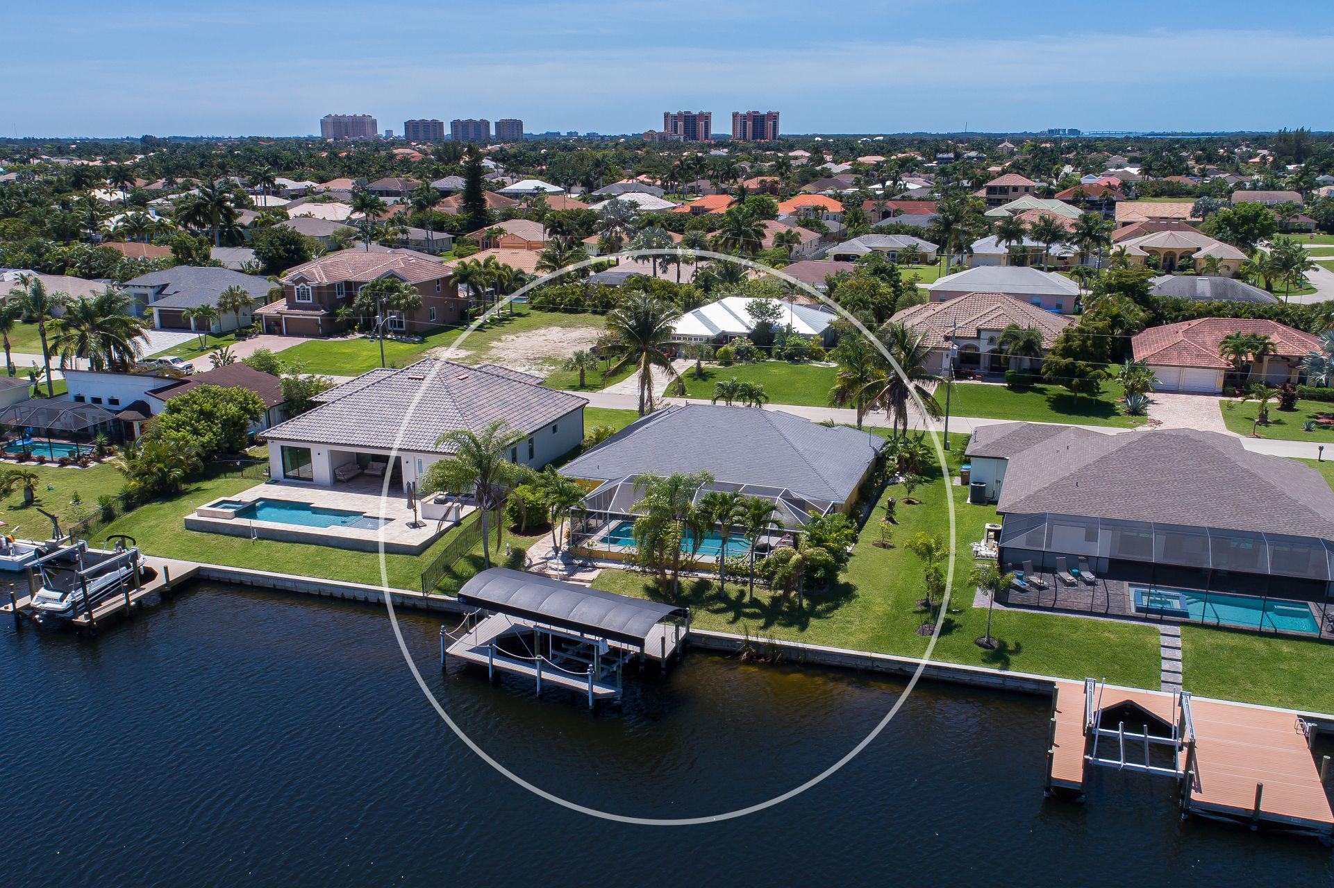 Wischis Florida Home - Pineapple Paradise
