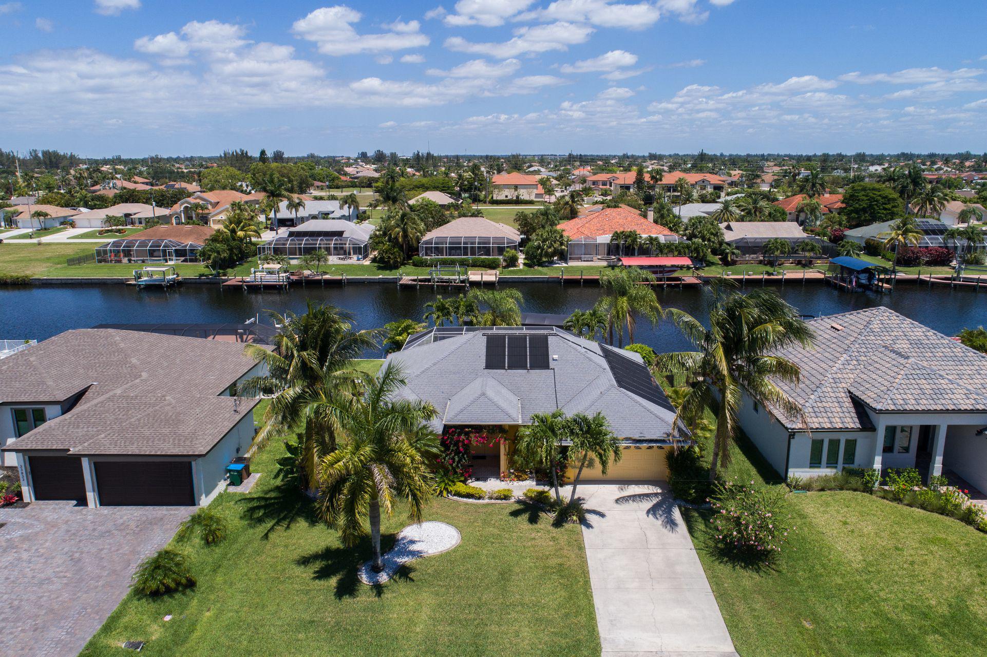 Wischis Florida Home - Pineapple Paradise