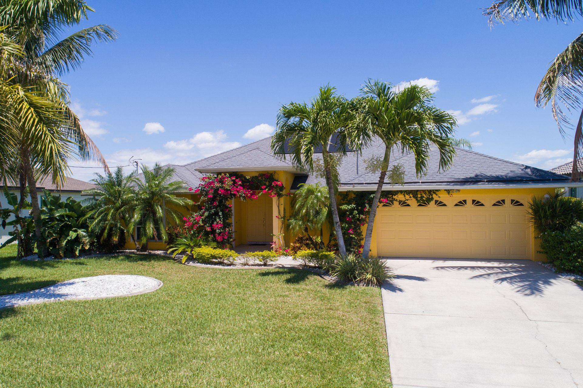 Wischis Florida Home - Vacation Rentals Cape Coral - Property Management - Real Estate