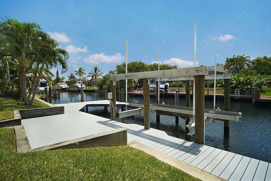 Wischis Florida Home - Vacation Rentals Cape Coral I Property Management I Real Estate