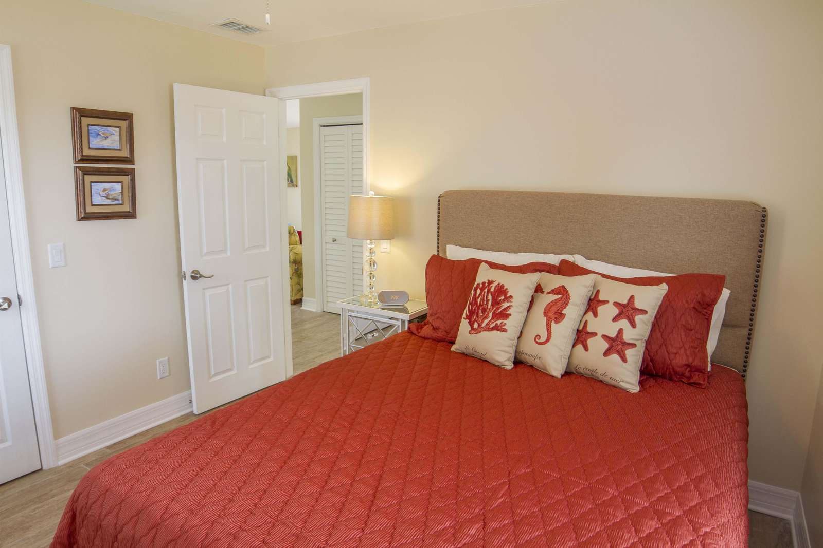 Guest Bedroom - Queen
