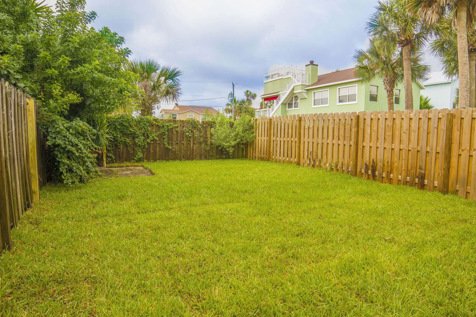 Private Backyard for B Unit