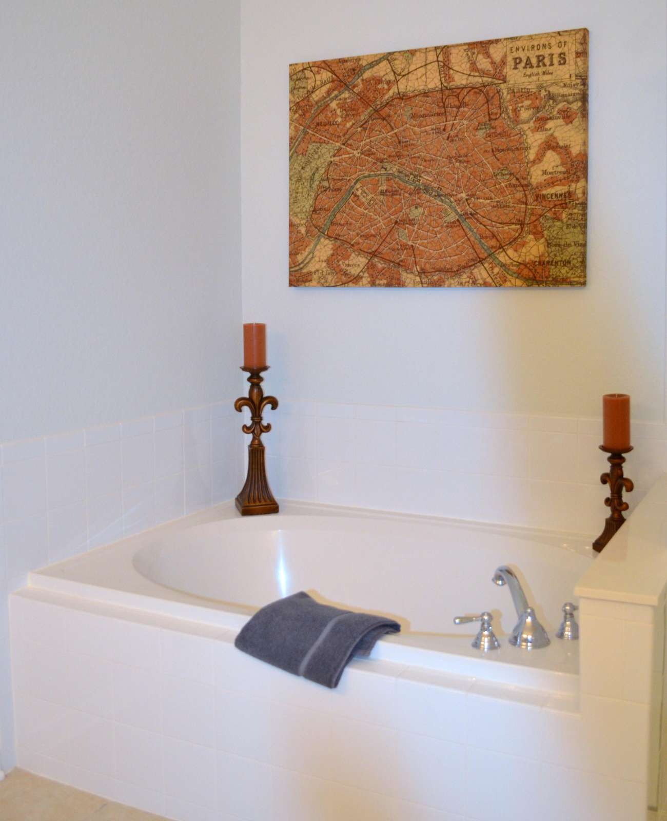 Roman tub in master bathroom