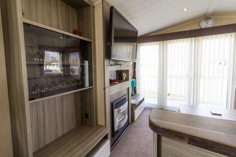 caravans for hire rent Birkdale 17 and Birkdale 18 sleeping 14