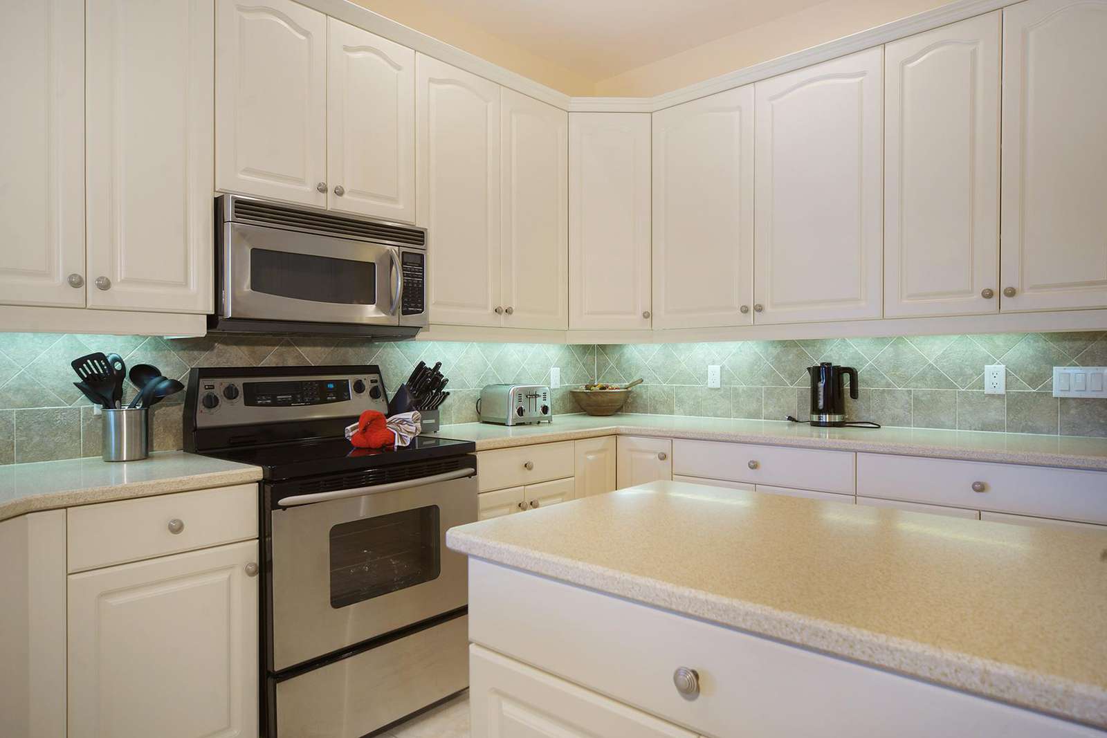 Wischis Florida Home - Vacation Rentals I Property Management I Real Estate