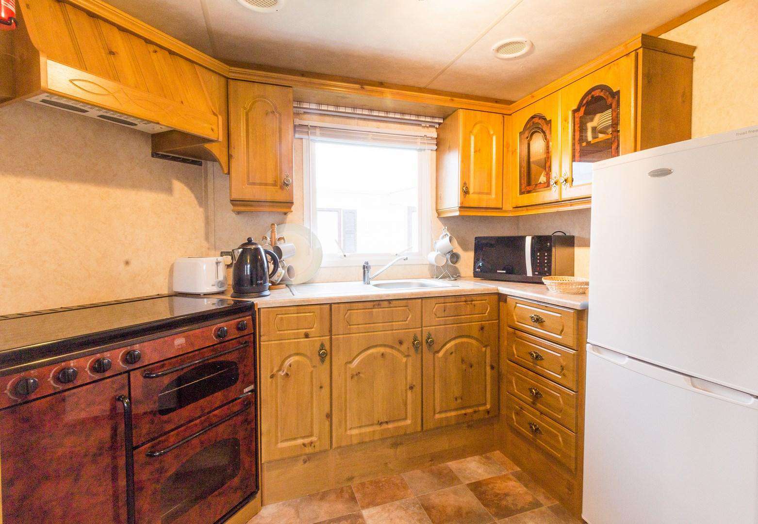 Full size oven in this kitchen!