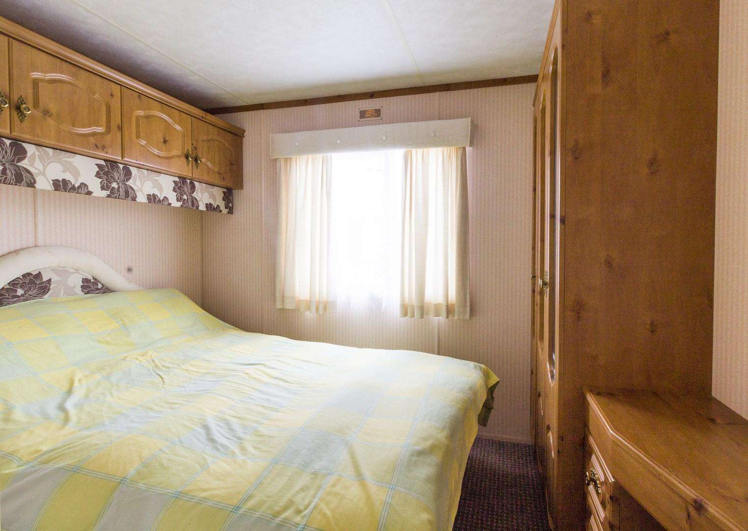 Great size master bedroom!
