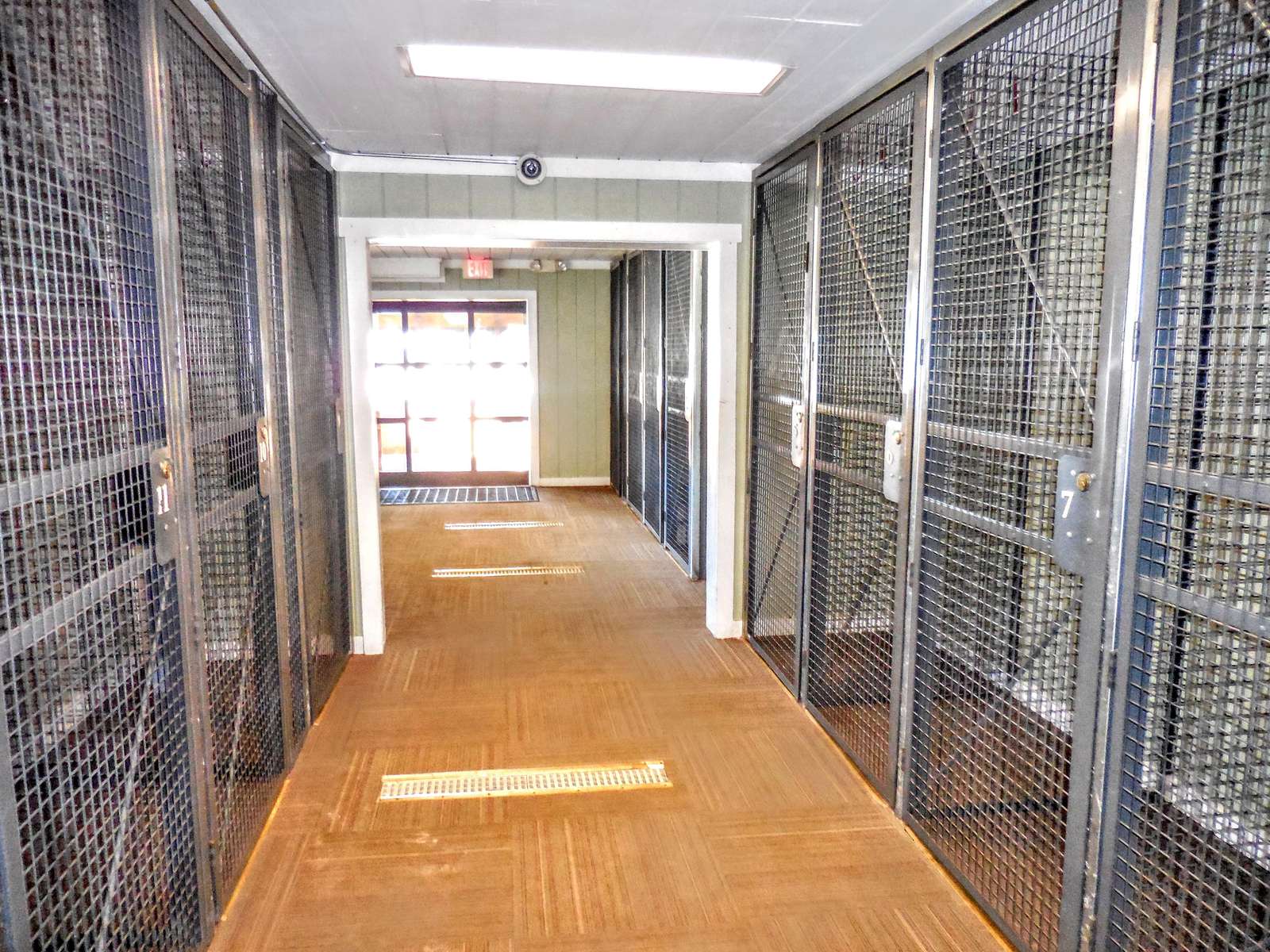 Ski/Bike lockers available (for rent) on first floor