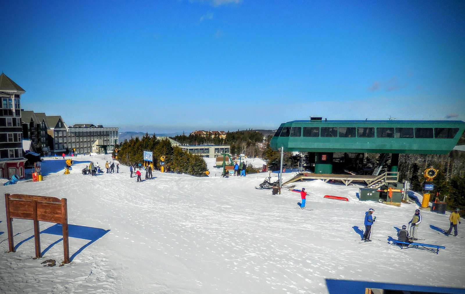 Views of Ballhooter lift and slopes from the ML332 balcony!
