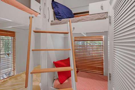 Bunkroom on Main Level