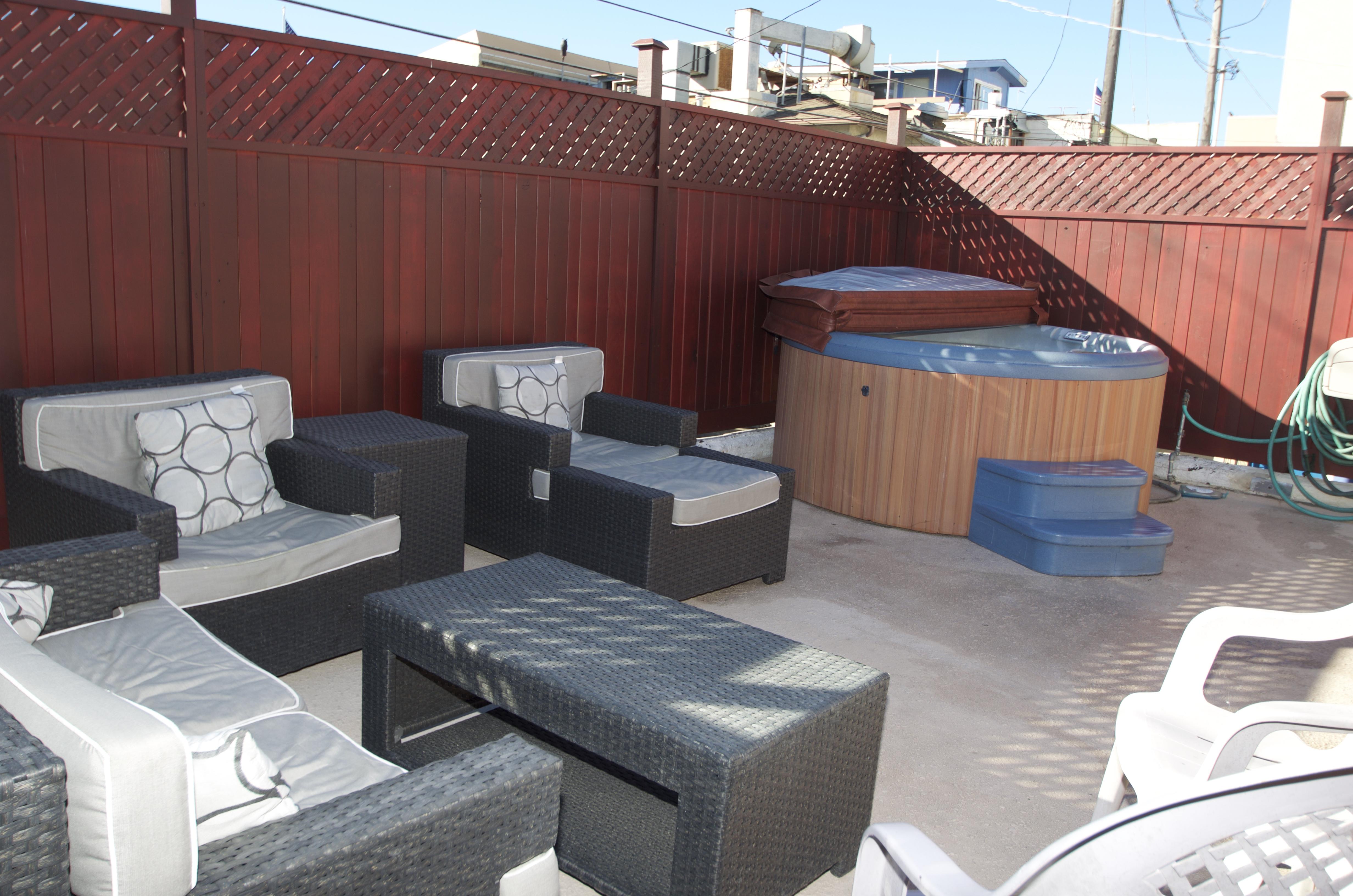 Jacuzzi deck other view