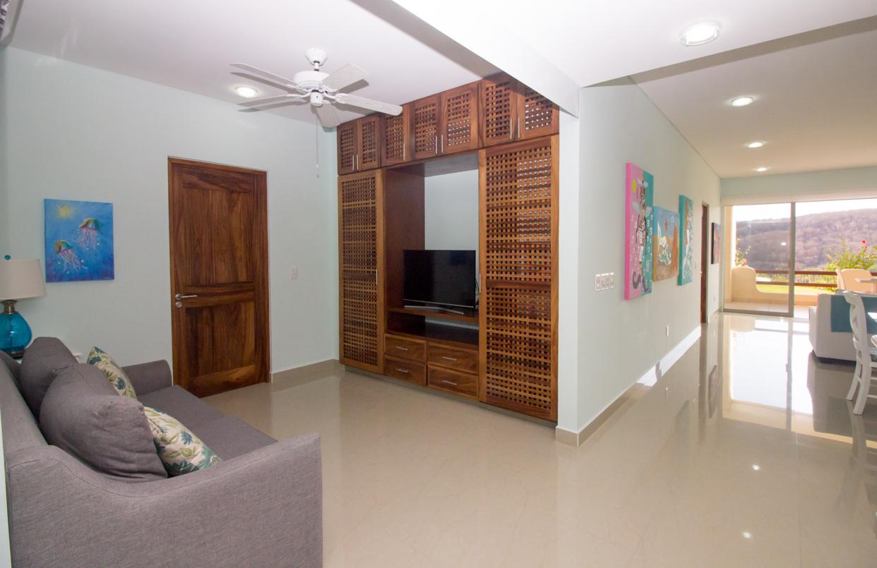 Den with fold out bed, SMART TV and Satellite
