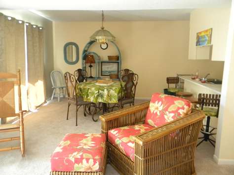 Living / Dining Area