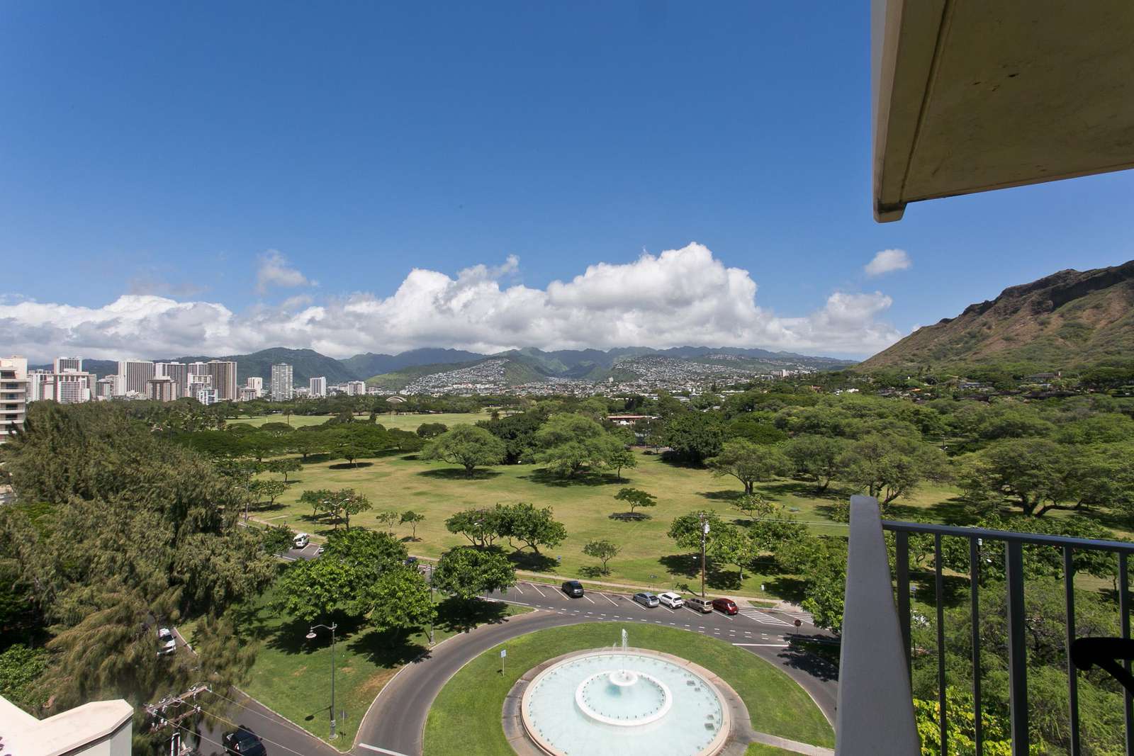 Over looking Kapiolani Park and Memorial fountain