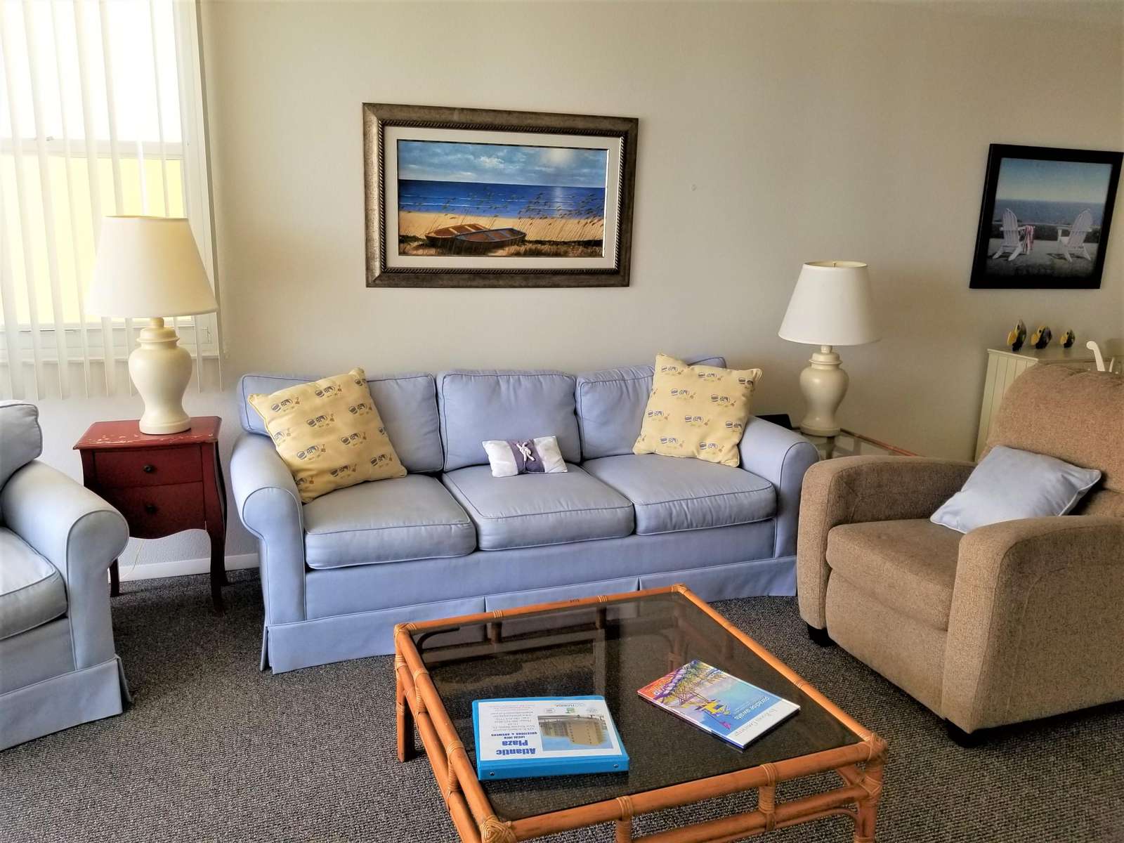 Living room - one recliner