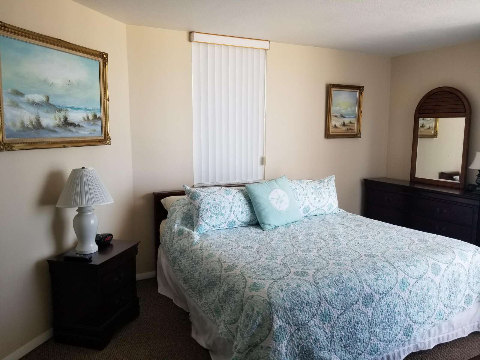 Master bedroom (king)