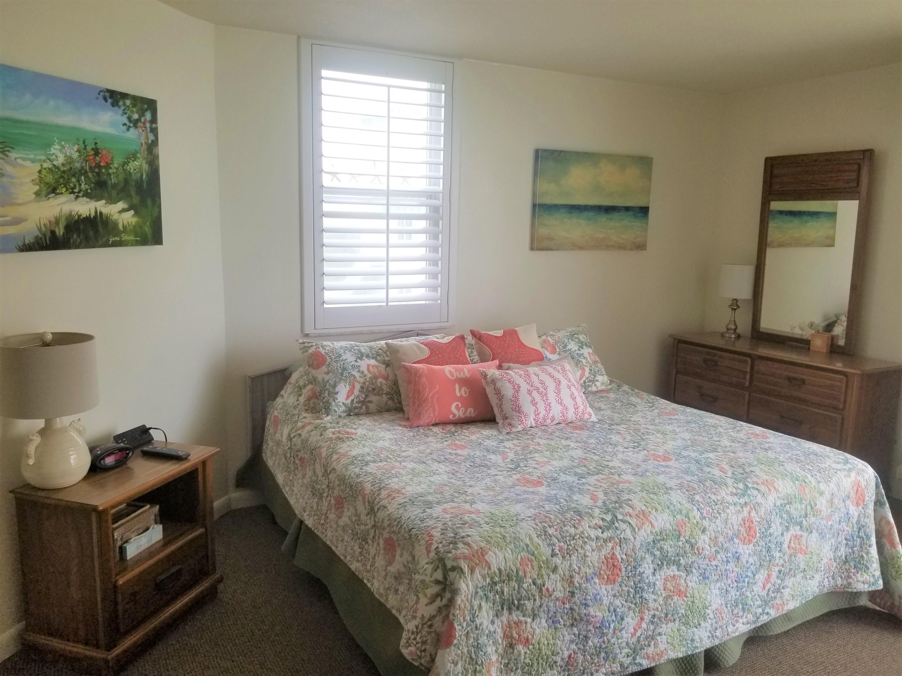 Master bedroom (king)