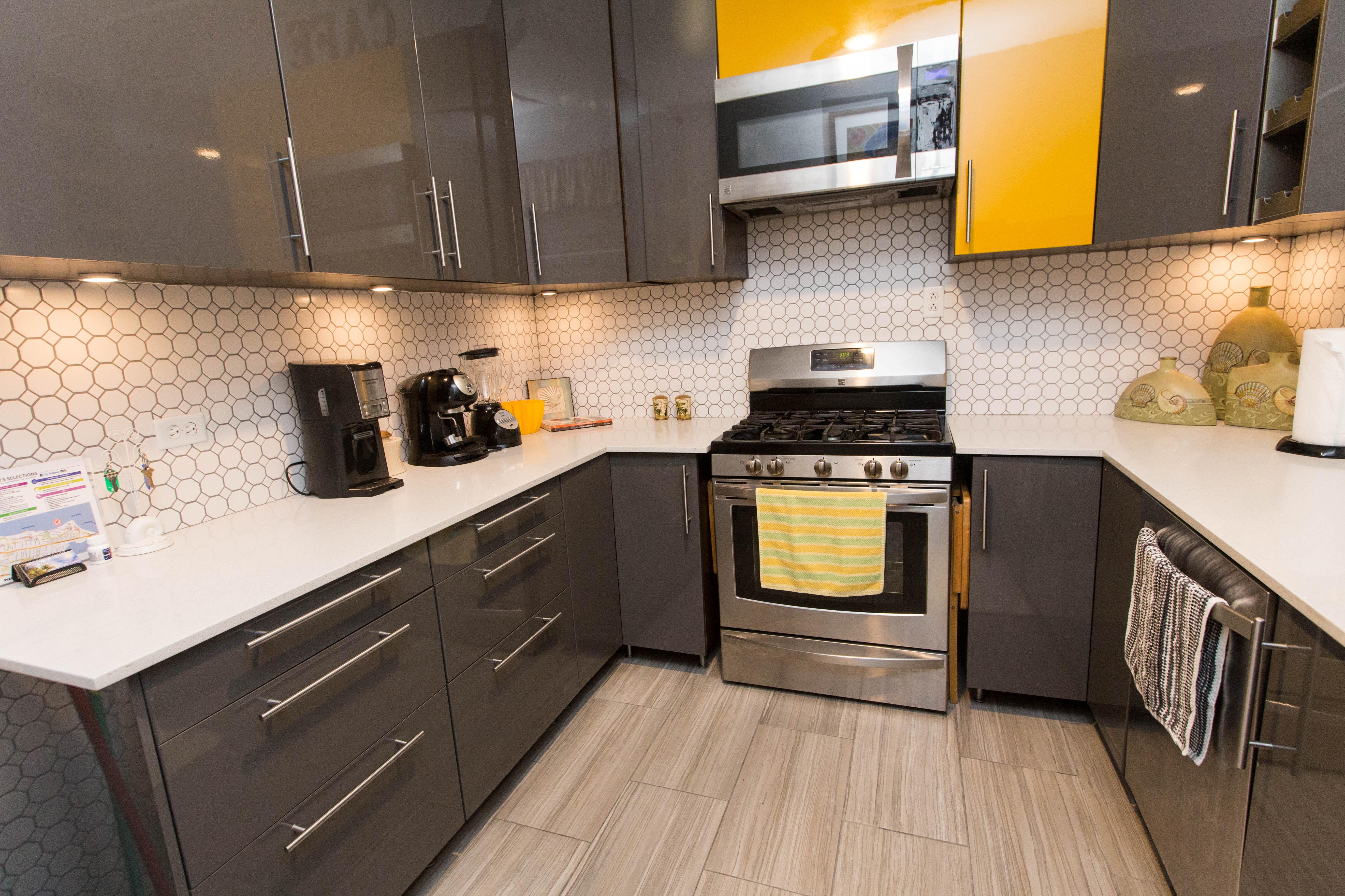 Circulon pans and cooking utensils provided