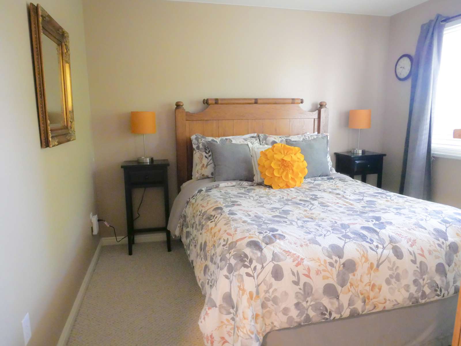 Bedroom 2 - Queen Bed