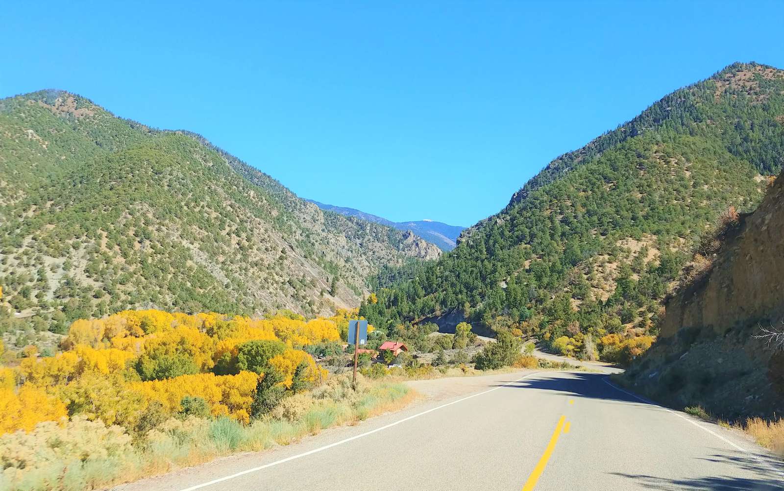 The Drive from Taos to Taos Ski Valley | Fall