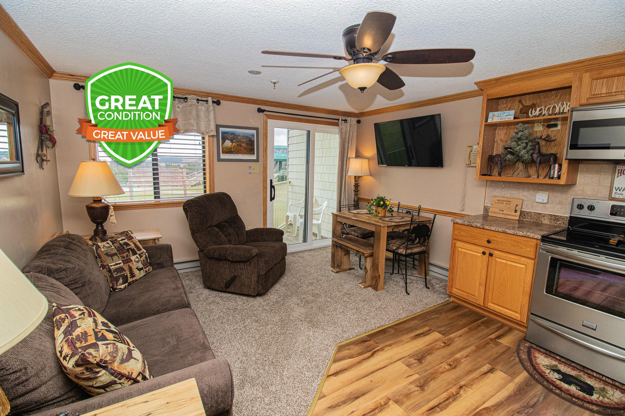 Mountain Lodge 222 (TRIPLE DEUCE!) - Your Snowshoe home away from home!