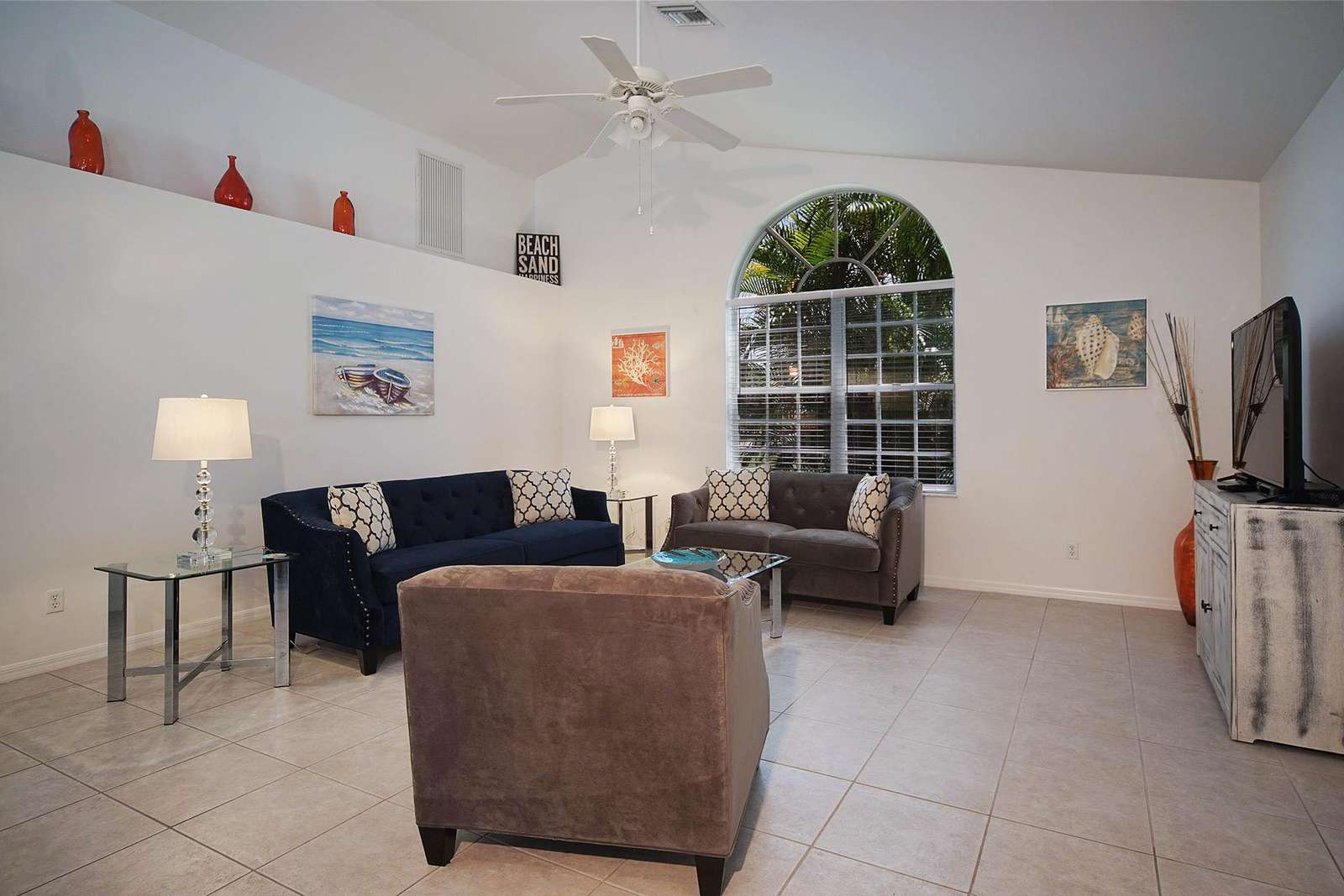 Wischis Florida Home - Vacation Rentals Cape Coral I Property Management I Real Estate
