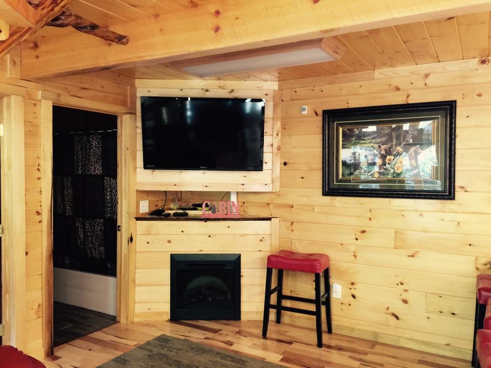 Spirit Lake Manor Natural Bridge Cabin Rental