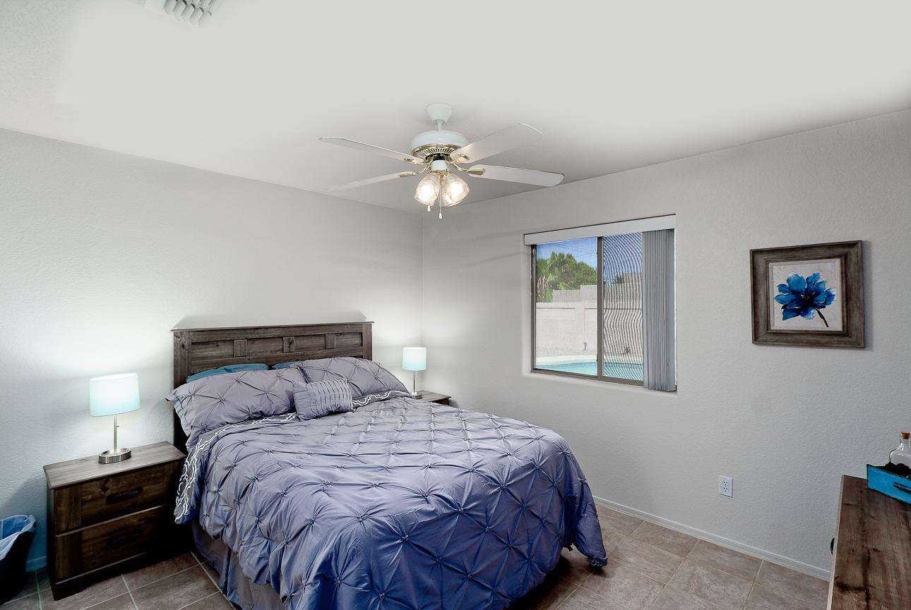 Guest Queen Bed