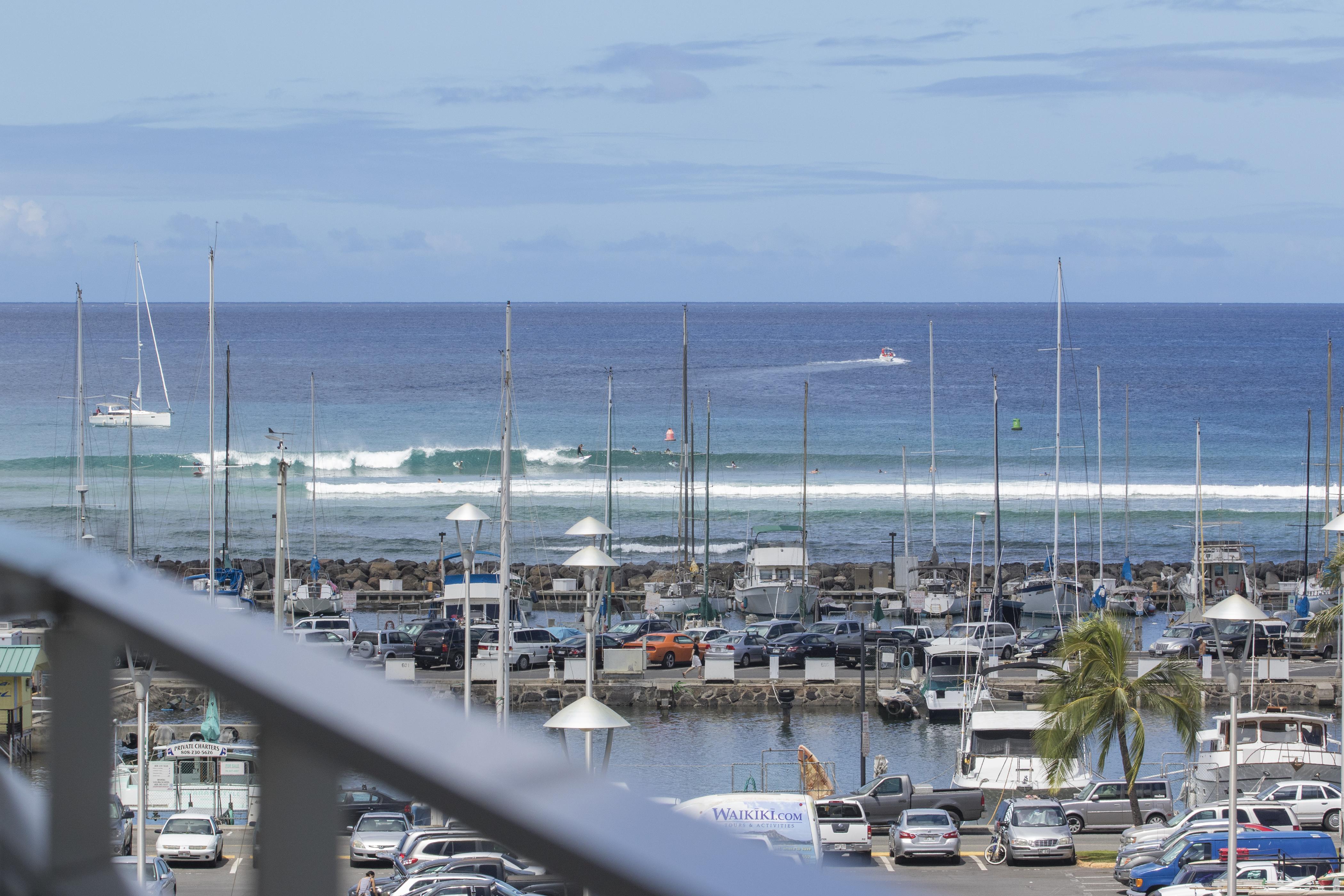 Great surf break nearby